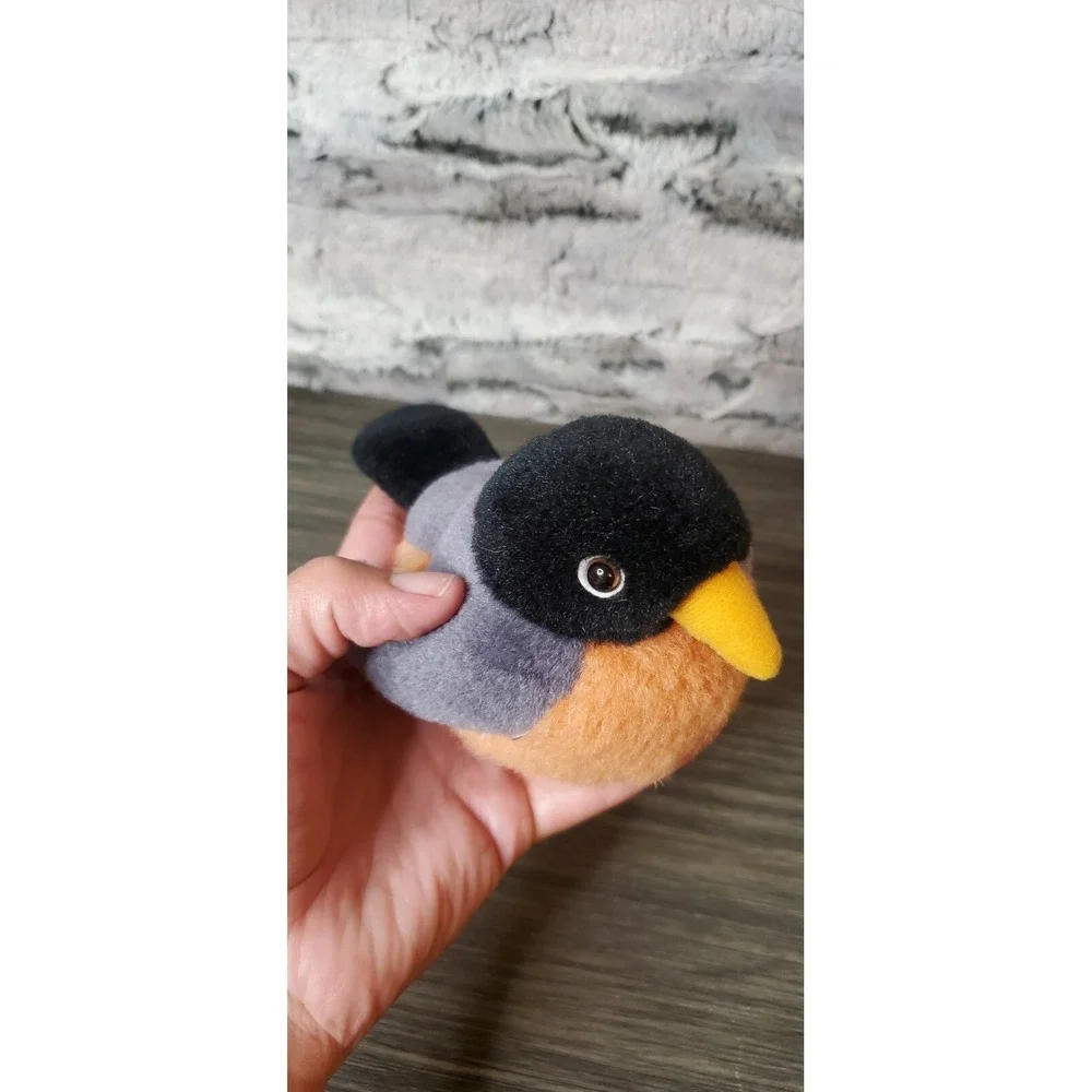K&M‎ Int'l 2000 Stuffed Grey ROBIN BIRD Plush/Toy CHIRPS Sound 6